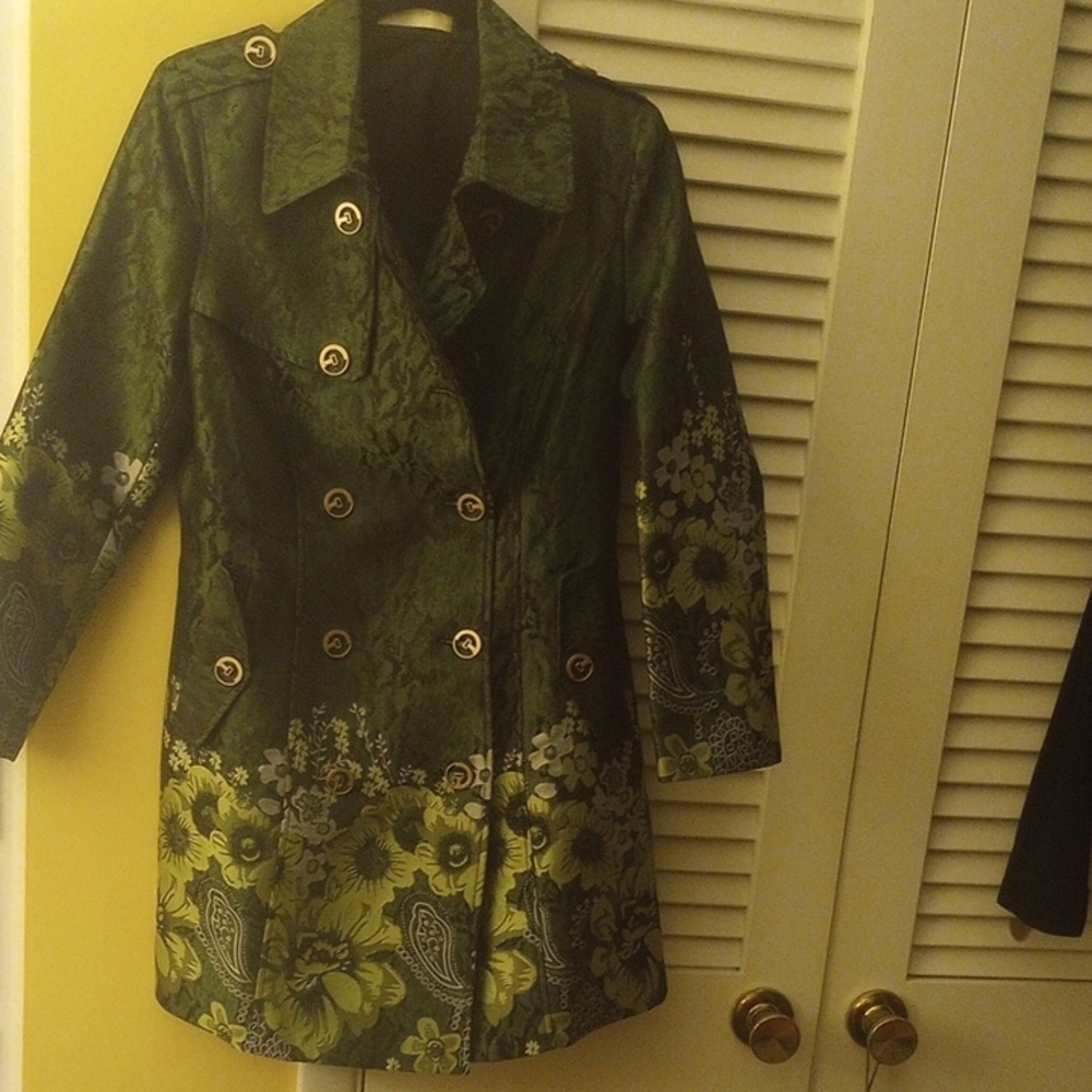 Floral Green Double-Breasted Women's Trench Coat